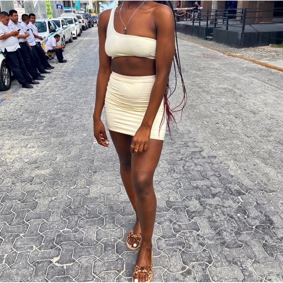 OH POLLY Ruched set Tan - Picture 2 of 4